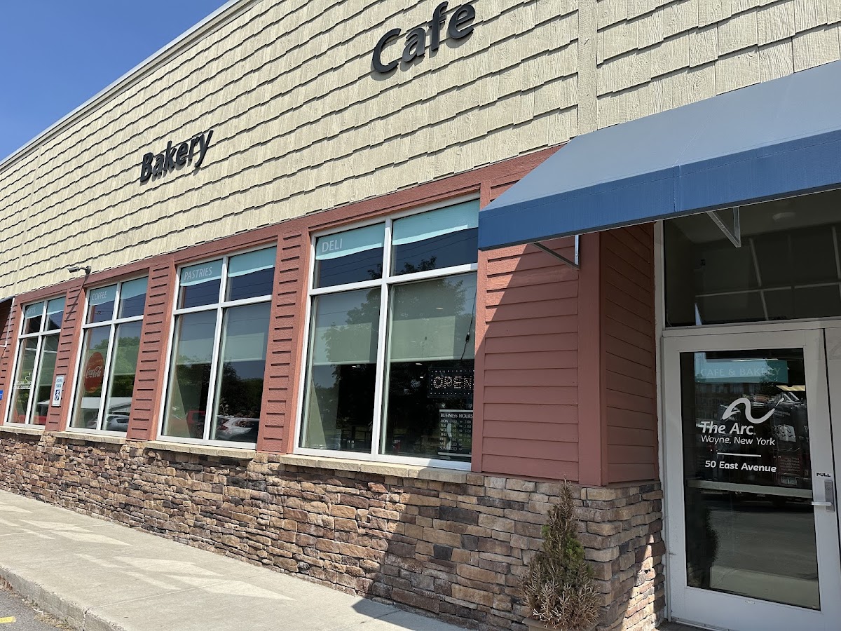 Erie Shore Cafe & Canal Shoppe