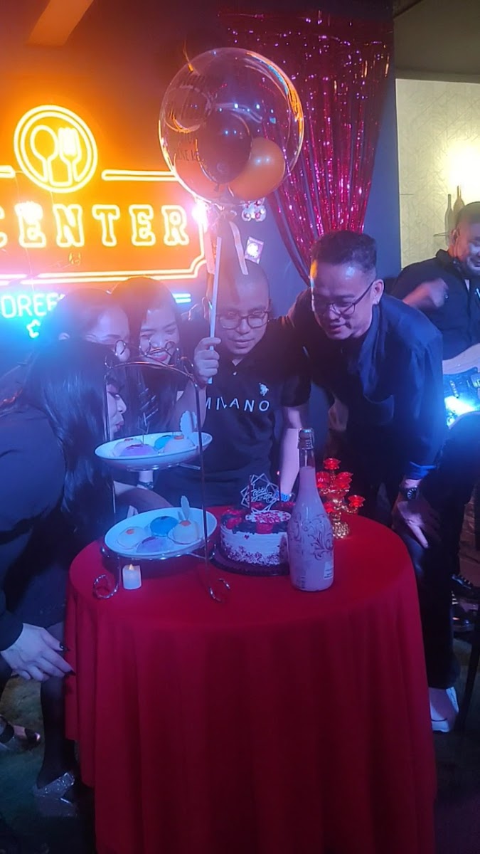 J'Center & DREEN Cafe