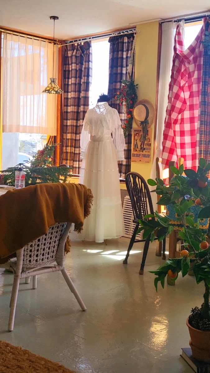 Jebudo Cafe Carrie's Home - 2