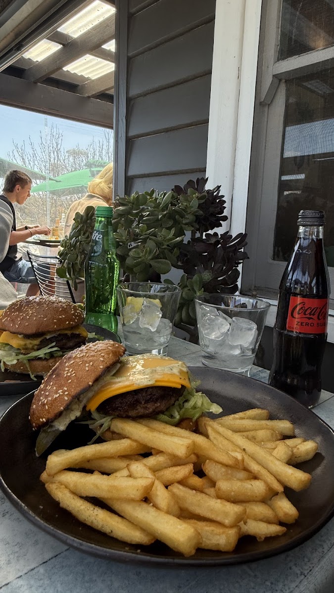 Apple Espresso Cafe - 4