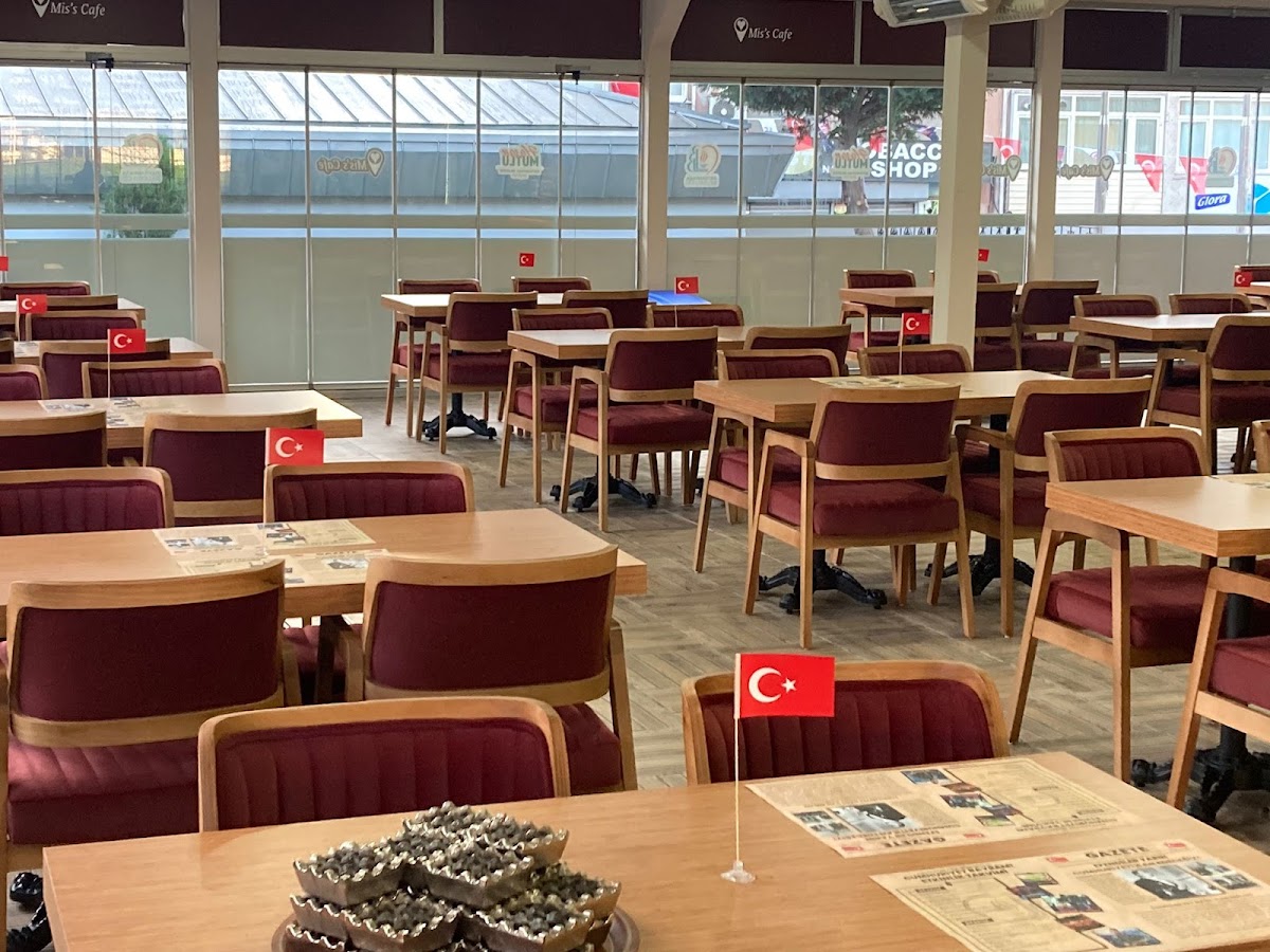 Mis's Cafe Arda Turan Sosyal Tesisleri