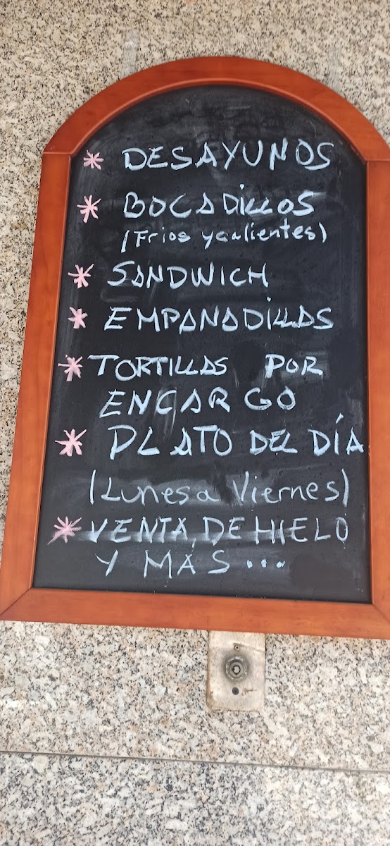 Cafetería Los Espejos - 3