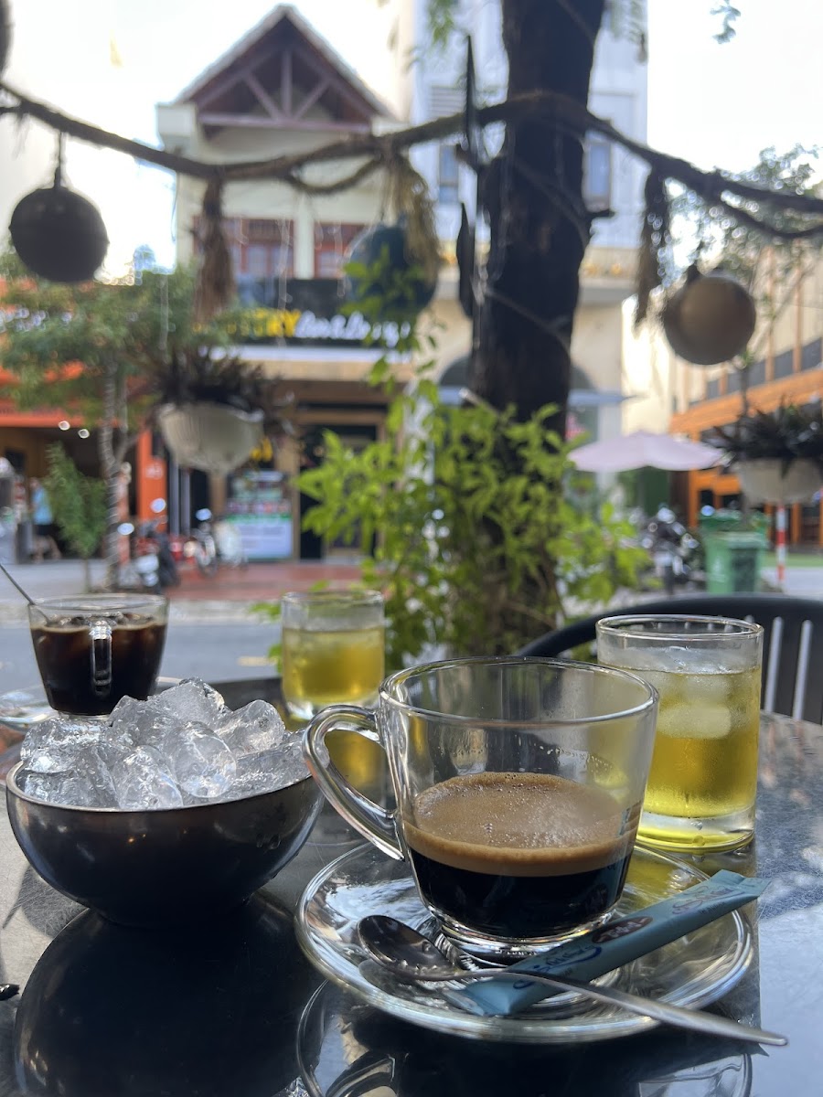 Lavender Coffee & Bar - 3