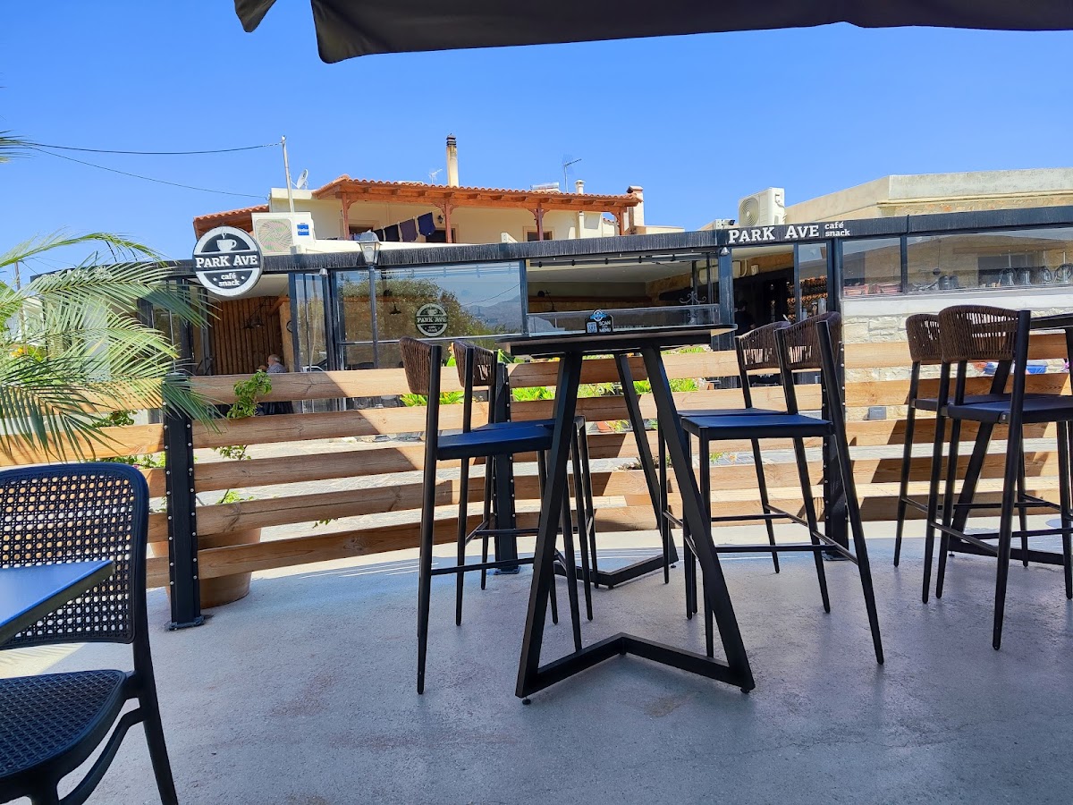 PARK AVE COFFEE & SNACKS