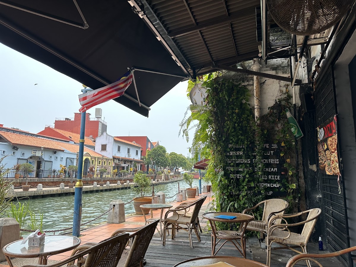 Jonker parrot cafe