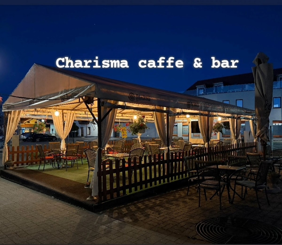 Charisma Caffe &Bar