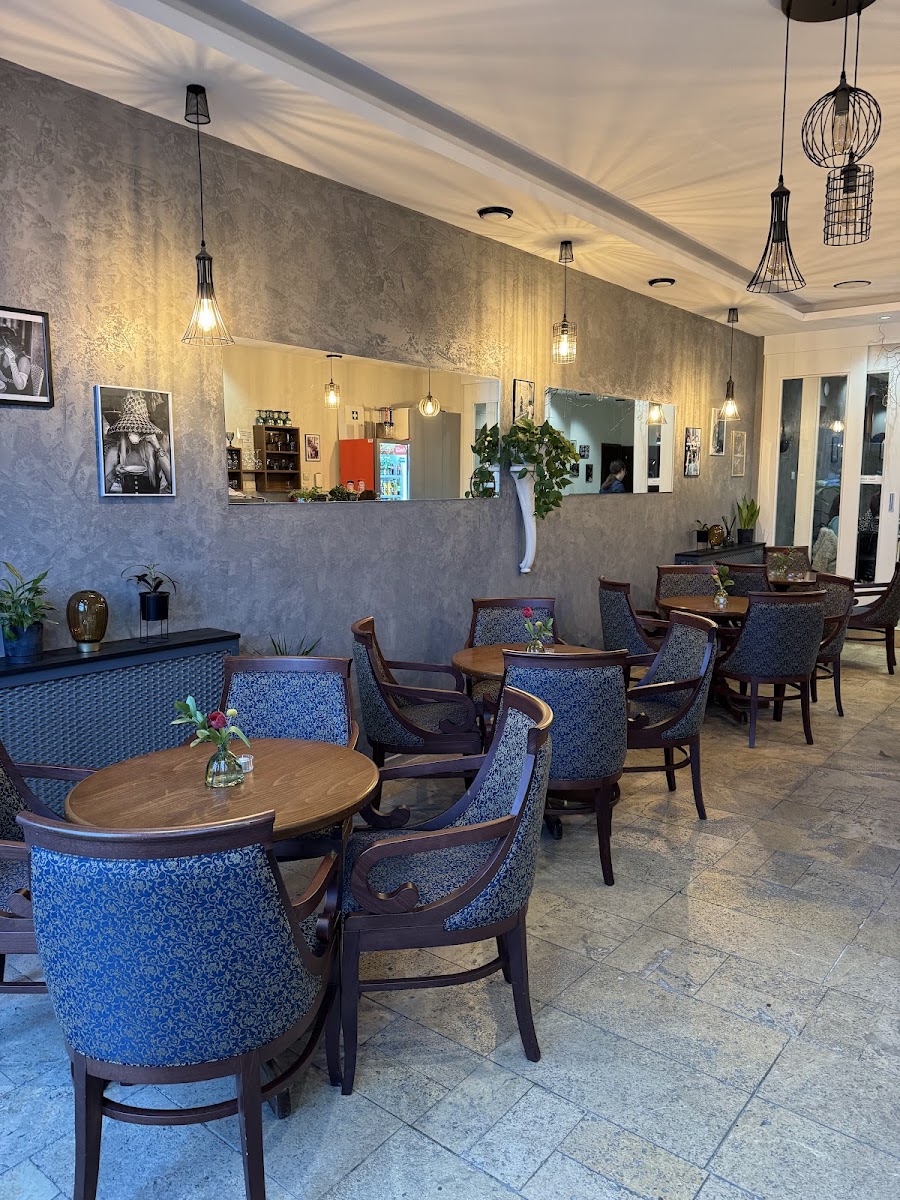 DeStiny Gallery cafe bar