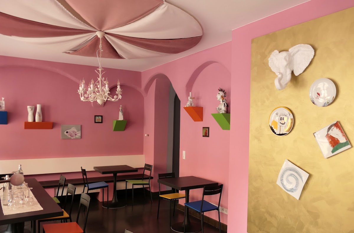 Porzellancafé 'Weißer Elefant'