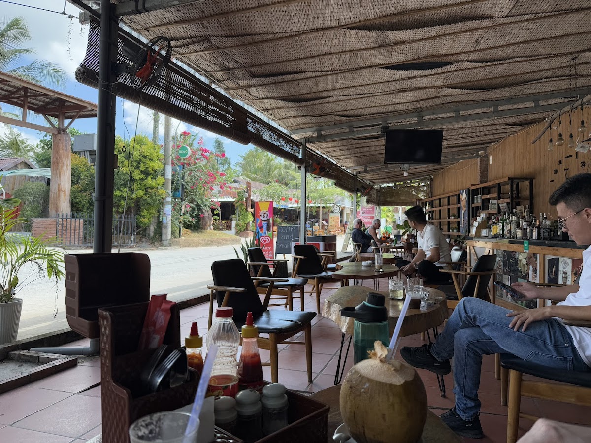 Hanoi Coffee and Breakfast