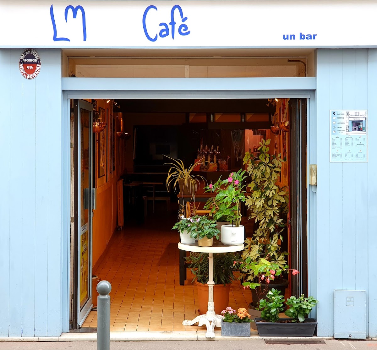 Love Money Café | Bar - Café