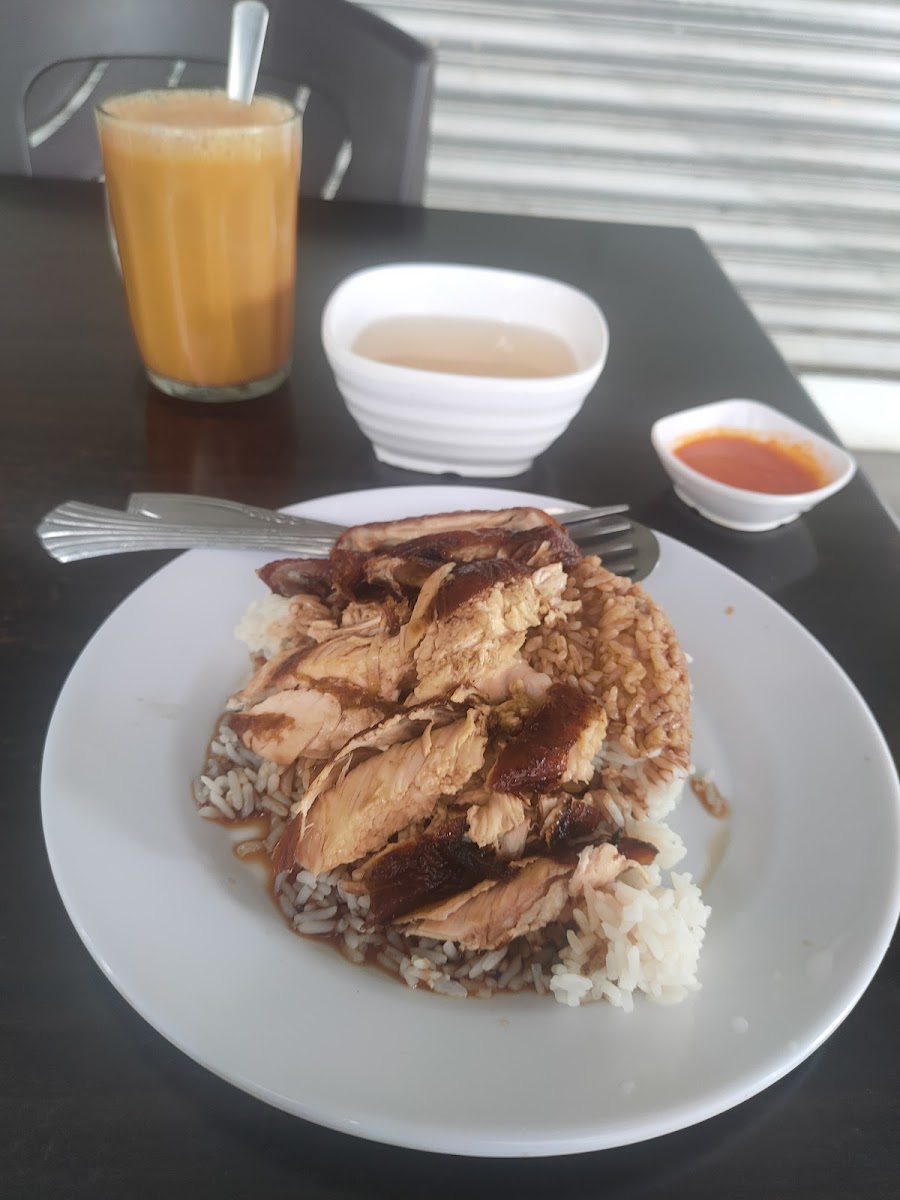 Six Fortunate Cafe - 10