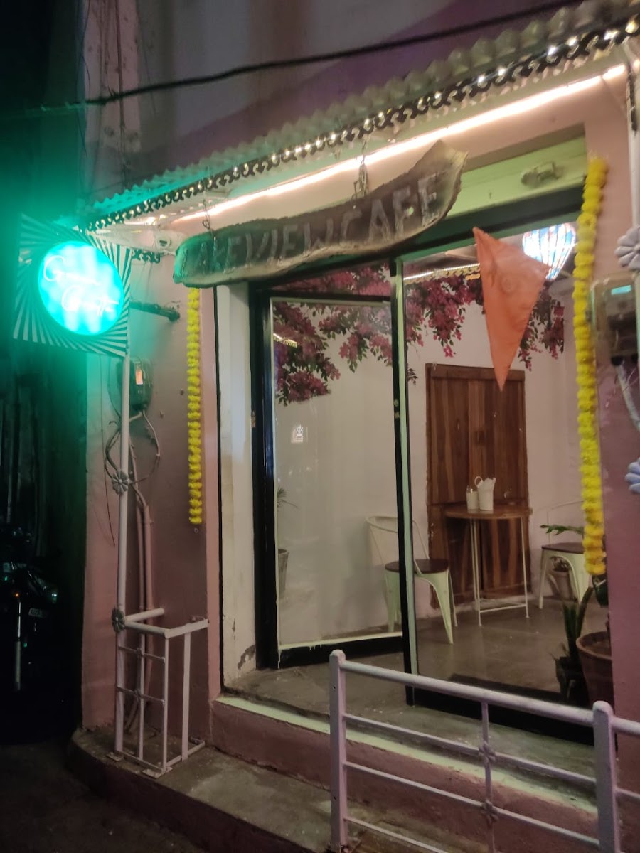 Green Grotto By Pichola