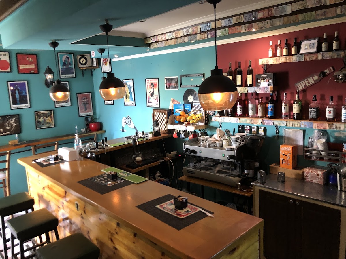Kafe Bar Kino - 4