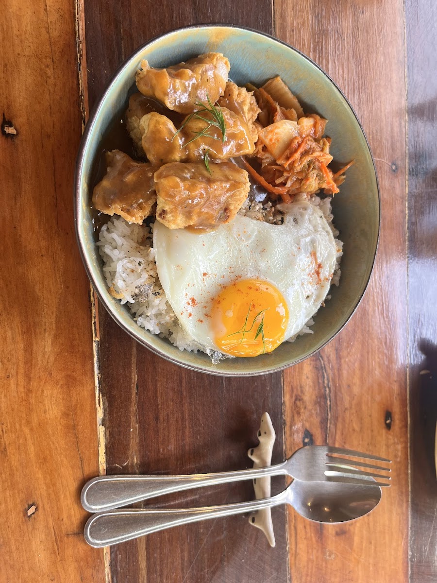 Takam Cafe & Bistro - 4