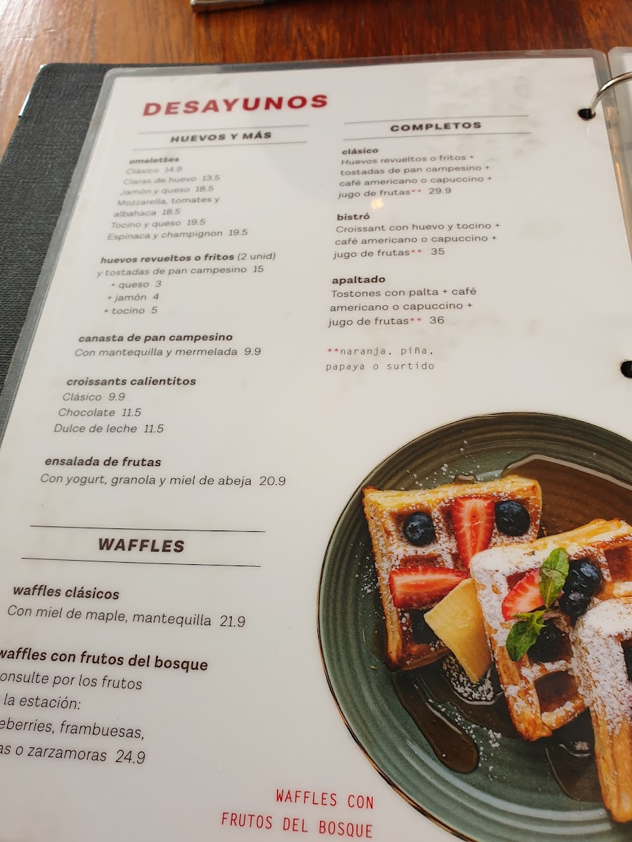 Lucio Caffé Larcomar - 9