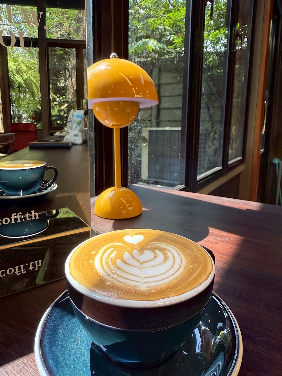 calmandcoff cafe - 4