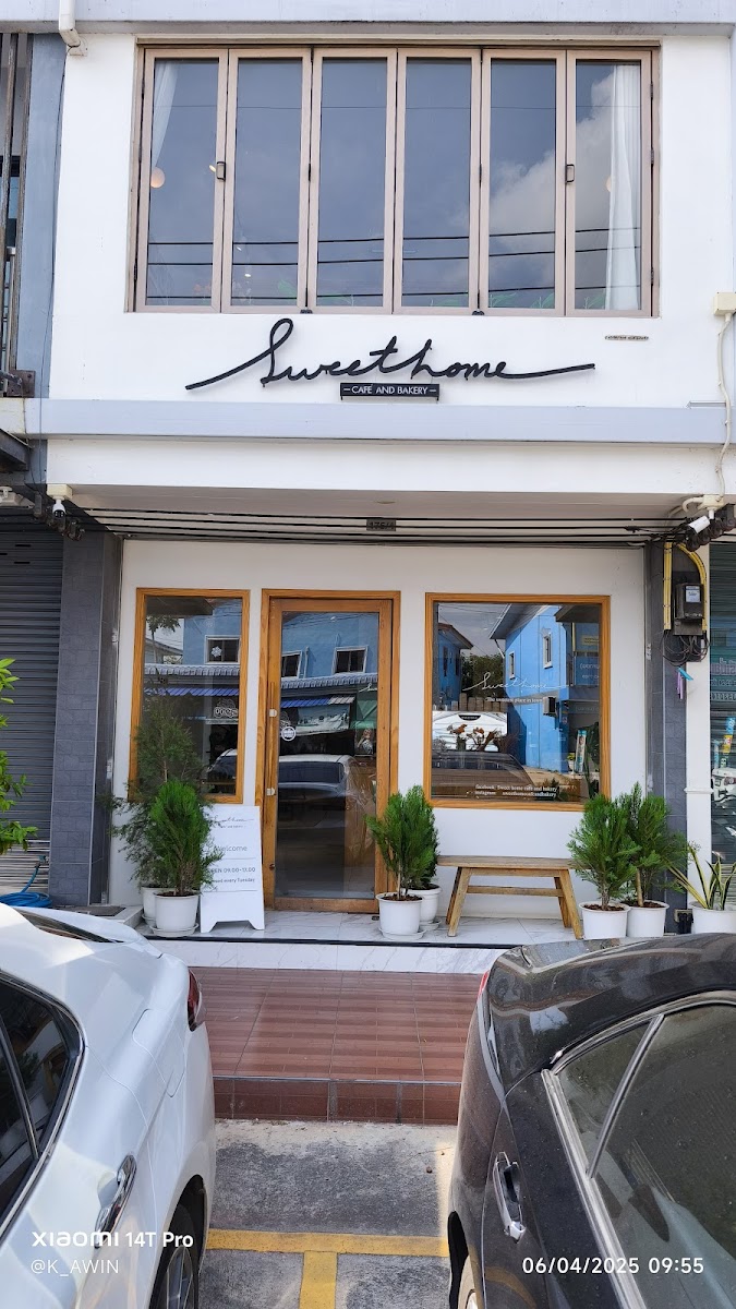 Sweet Home cafe and bakery