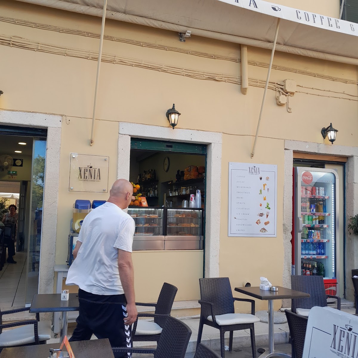 Xenia coffee & snacks