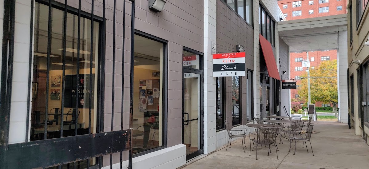 Red & Black Cafe