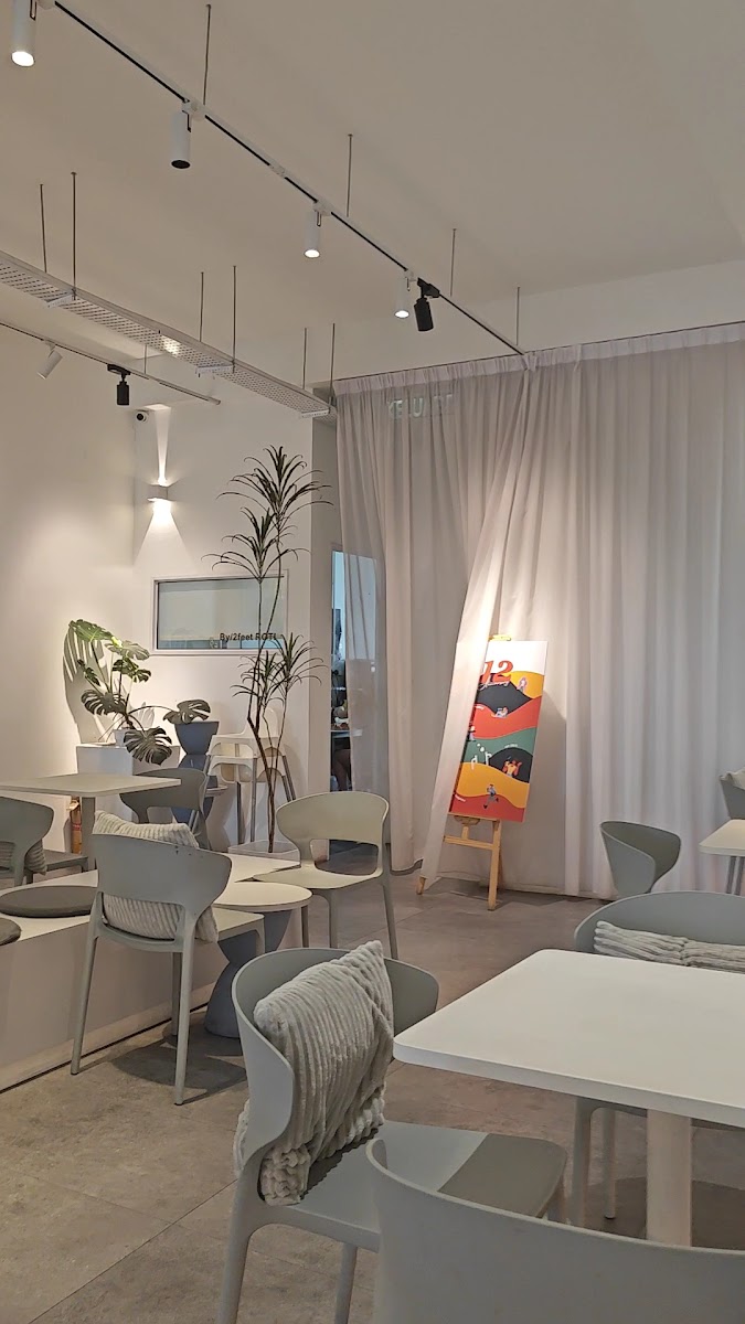 2F+ Coffee Roastery Sungai Tiram - 2