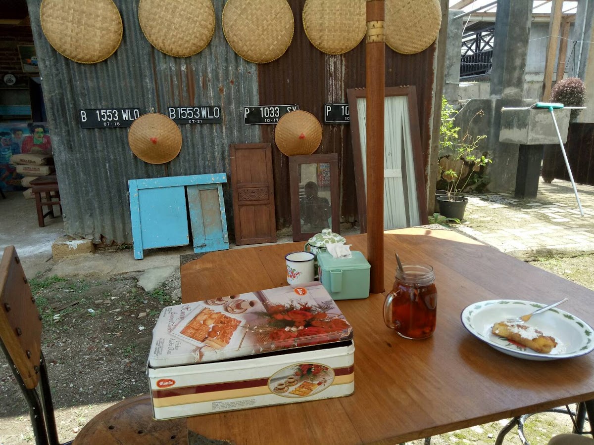 Amrina Café, Boutique and Gallery - 10