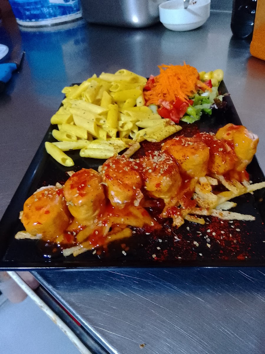 Munch Cafe Restaurant - 2