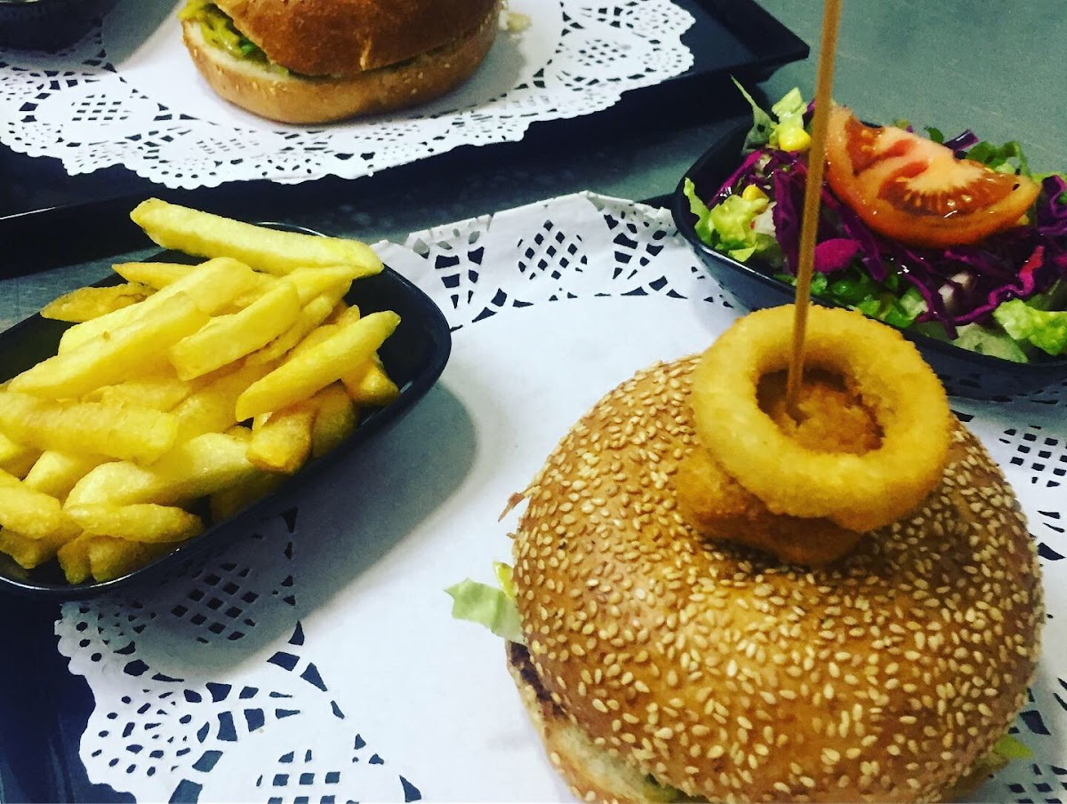 Munch Cafe Restaurant - 4