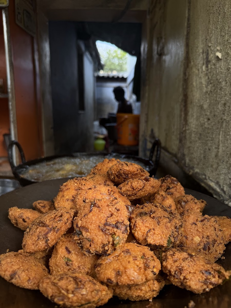 Selvam Tea and Vadai Shop - 2