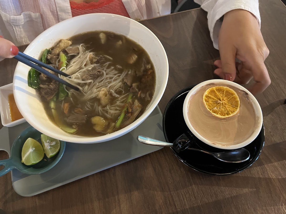 LUPA CAFÉ LOUNGE - 7