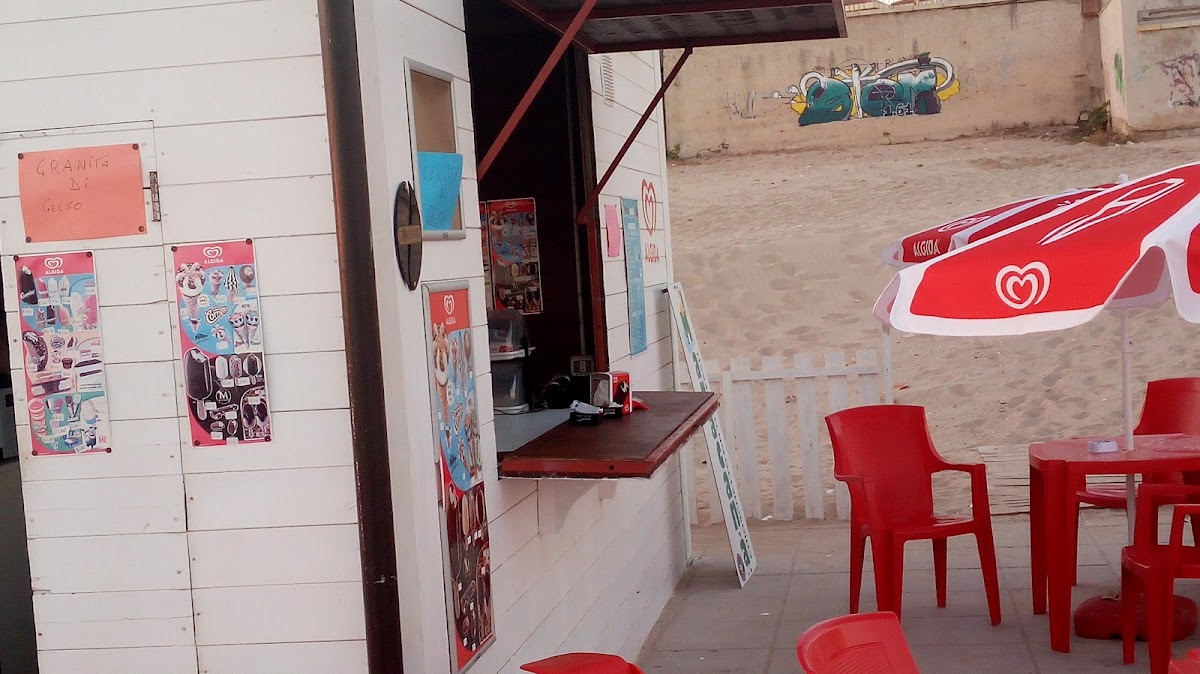 Levante kiosk on the beach