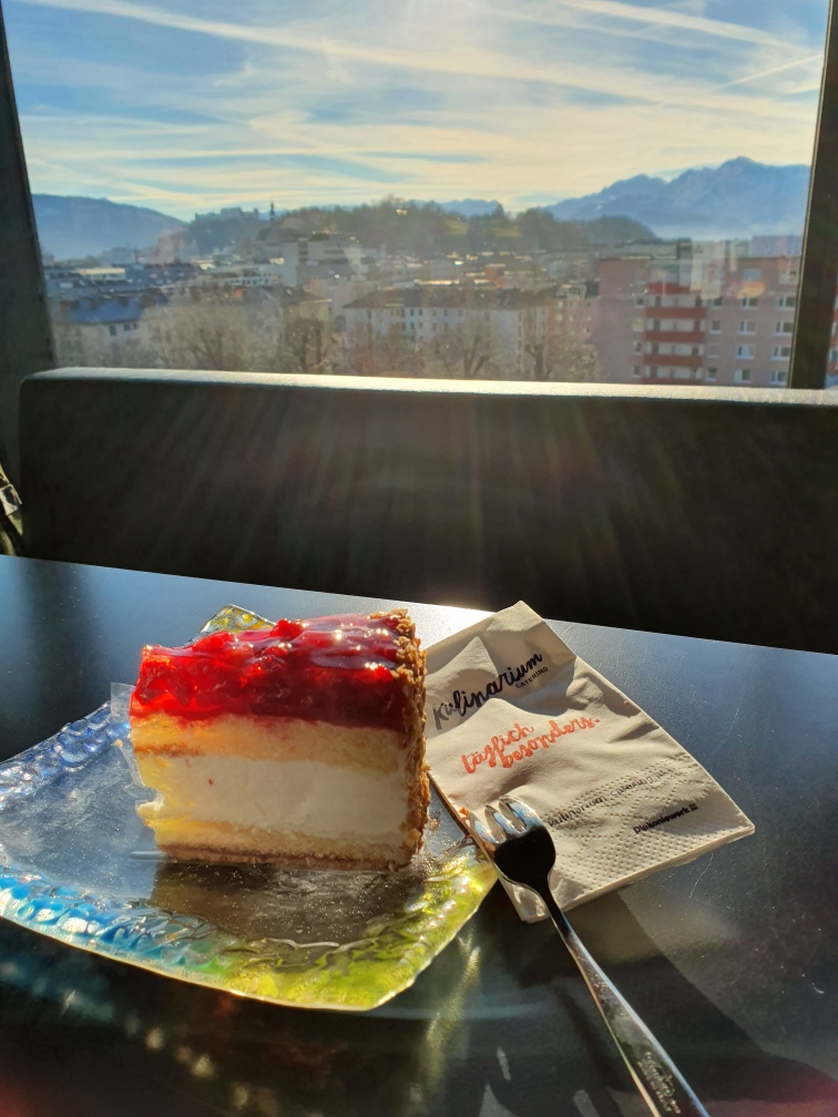 KOWALSKI café & bistro I panoramabar / Neue Mitte Lehen - 3