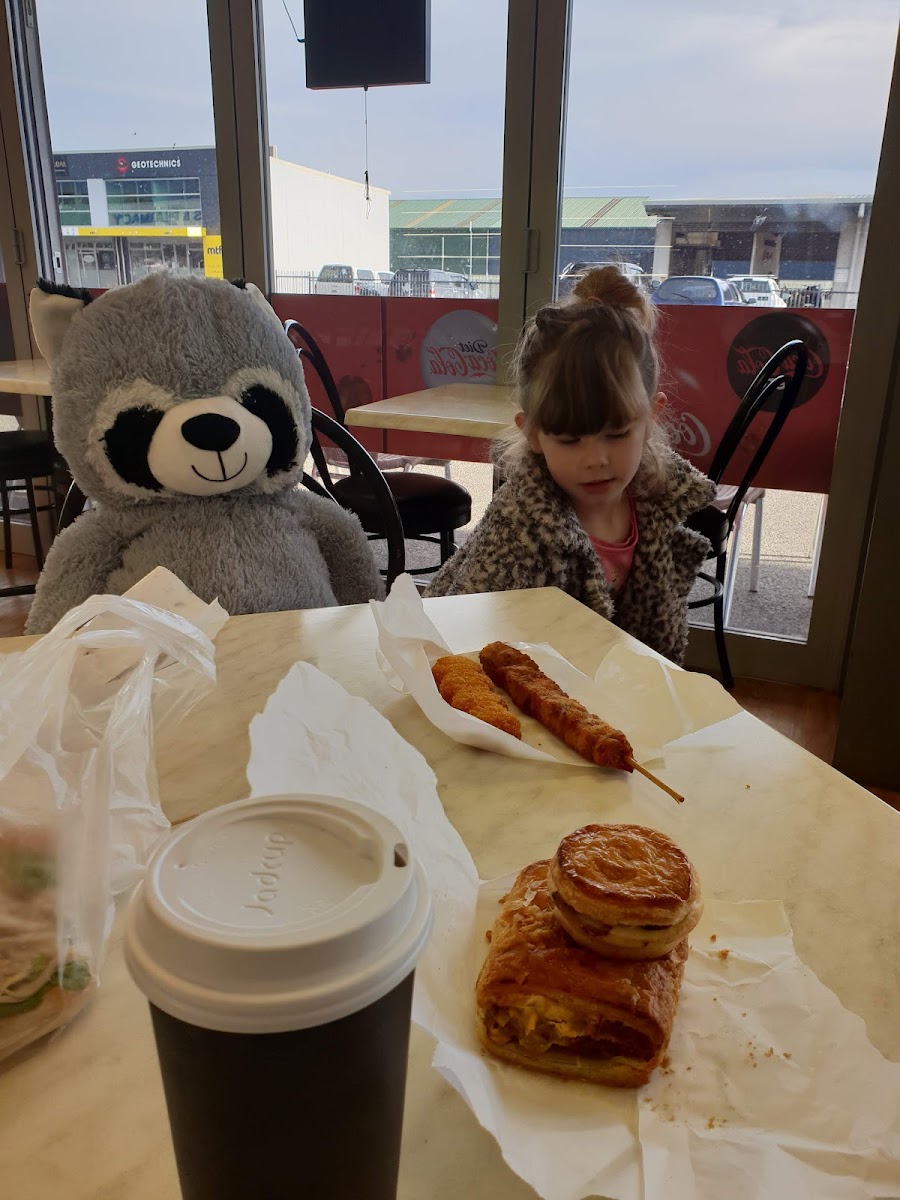 Target bakehouse and Cafe - 4