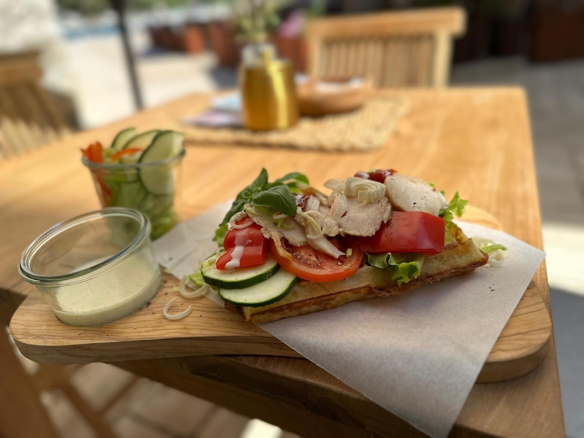 FREDYs Food Bar - 10