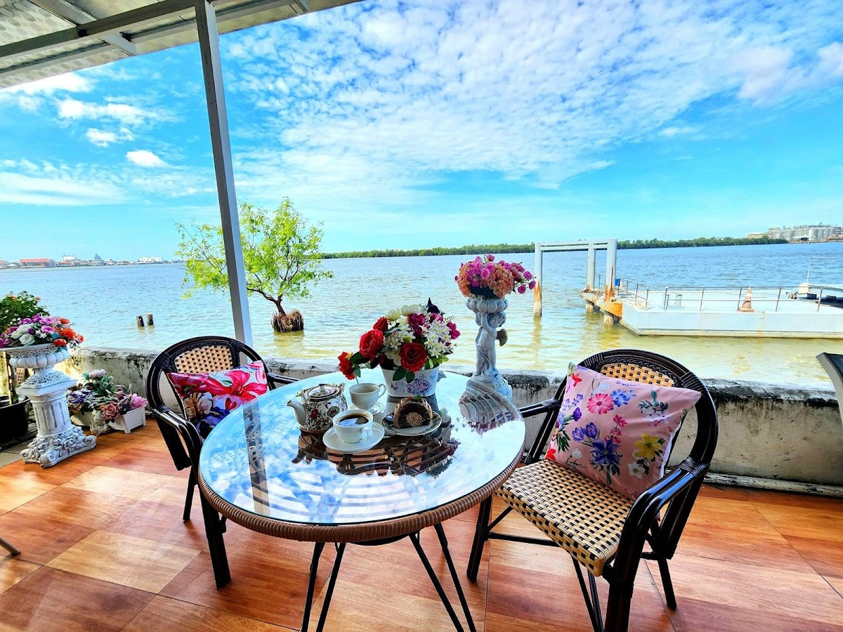 The River Cafe at Samut Prakan