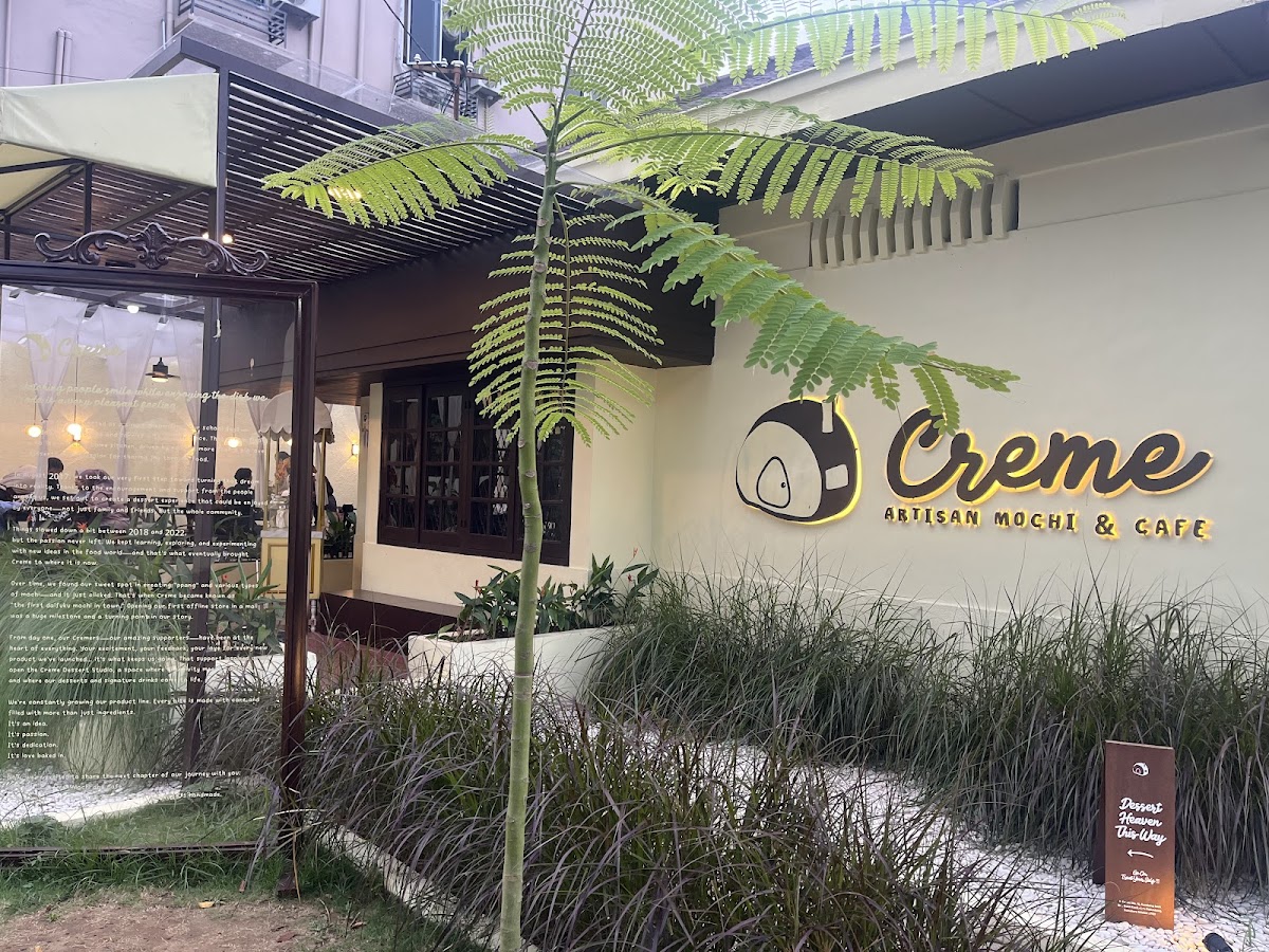 Creme Artisan Mochi & Cafe