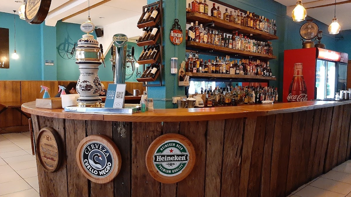 Bio Bio Cafe & Restobar