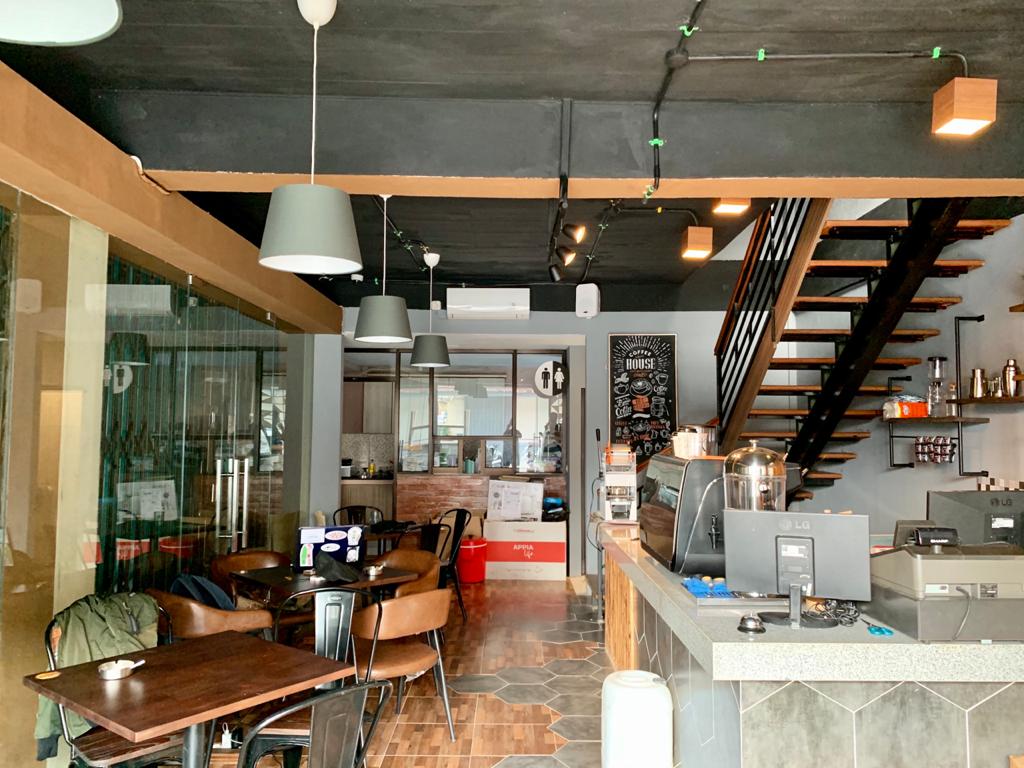 De'Madam Cafe Pamulang