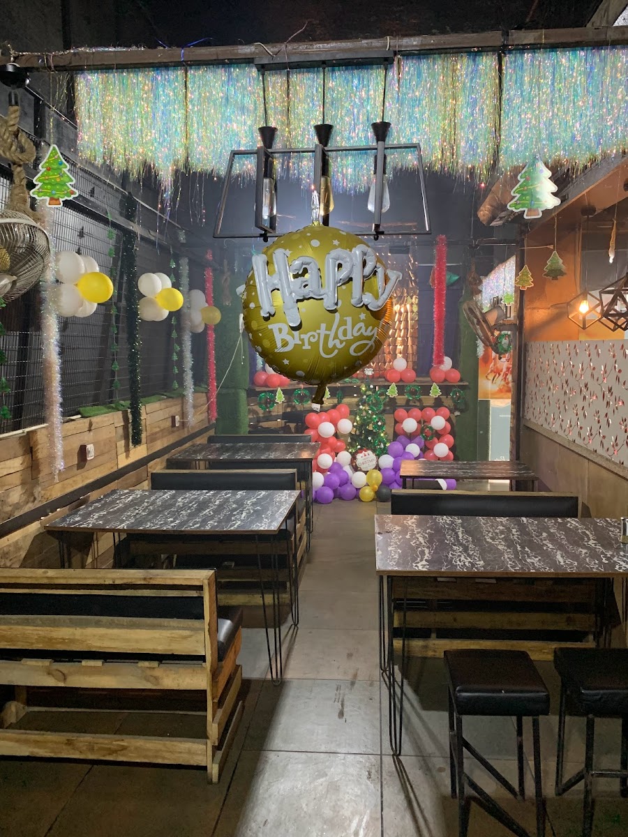 Magnum Cafe & Restro