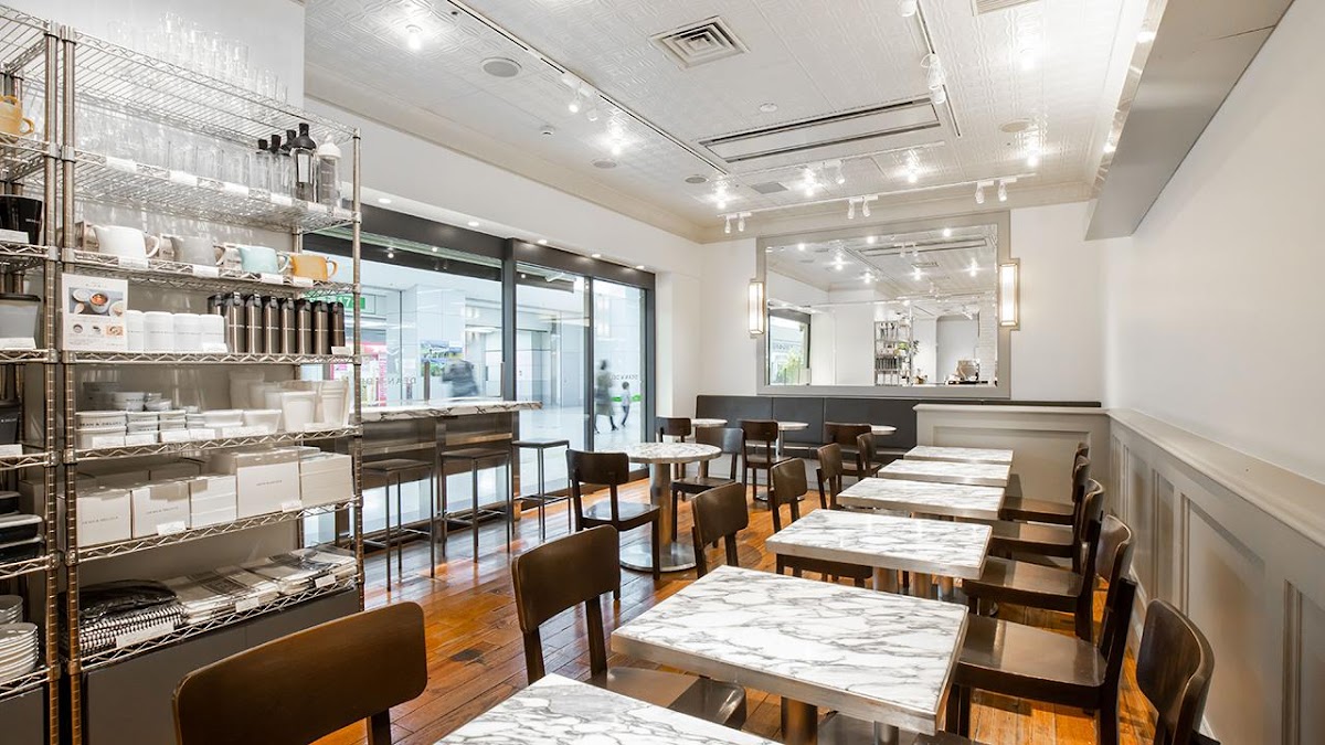 DEAN & DELUCA Cafe Haneda Airport