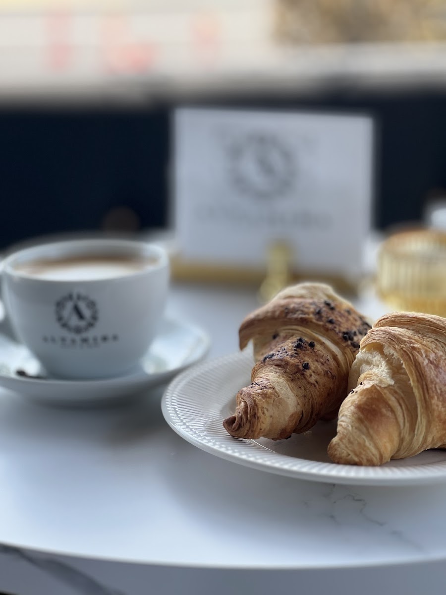 Altamira Cafe & Bar - 2