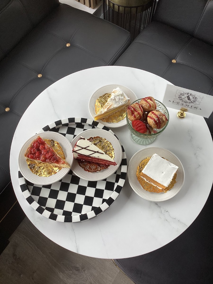 Altamira Cafe & Bar - 3