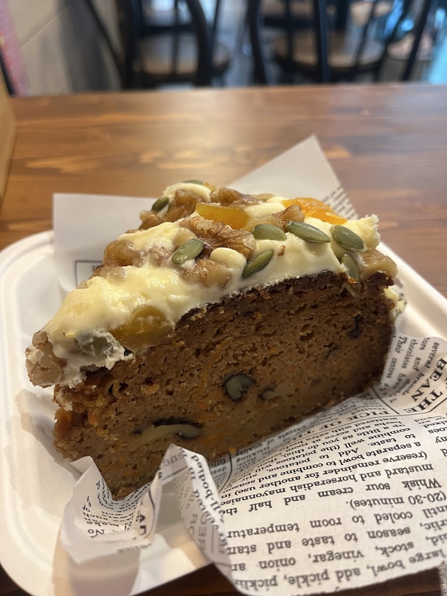 Kinky Lizard on Hay - 10