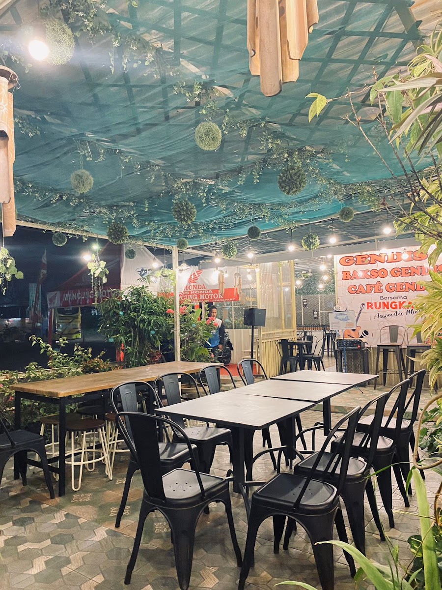 AYAM BAKAR GENDIS Cafe & Resto