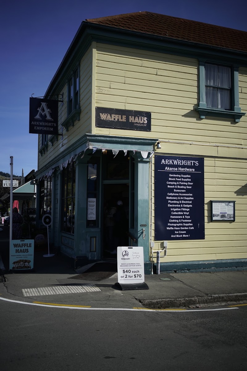 Waffle Haus Akaroa - 4