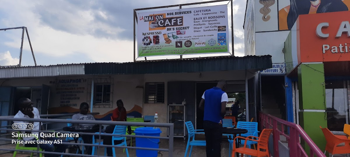 LA MAISON DU CAFE ( TAZIBUO )