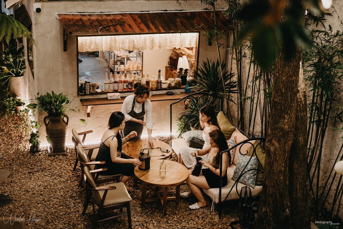 Winter House Cafe &Pub