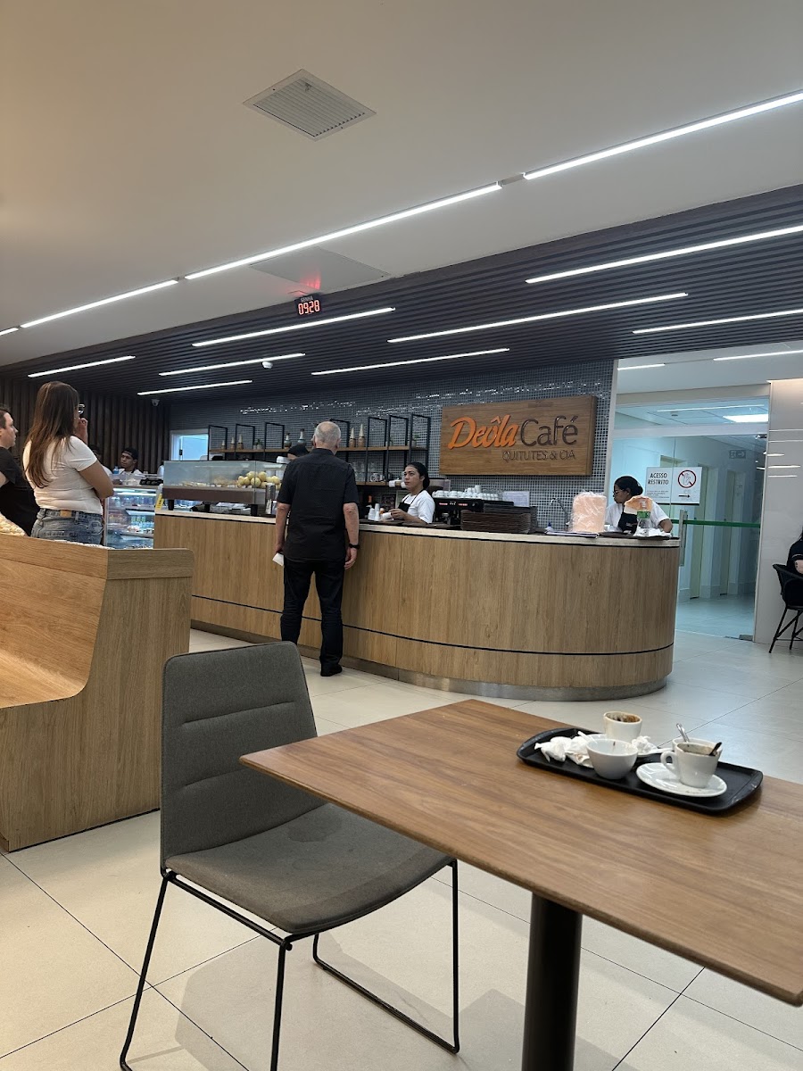 Deôla Café, Quitutes & Cia.