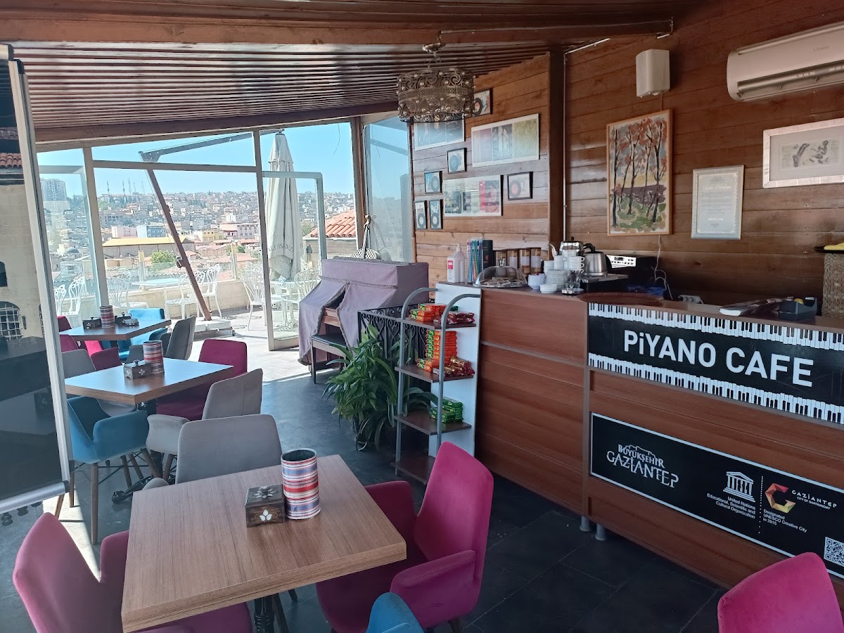Piyano Cafe