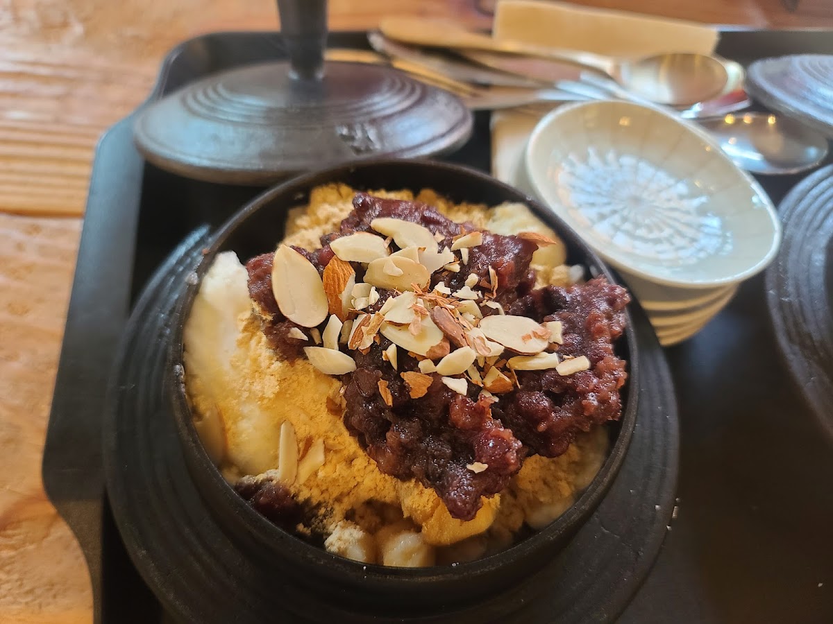 Cafe Lilac Garden - 6