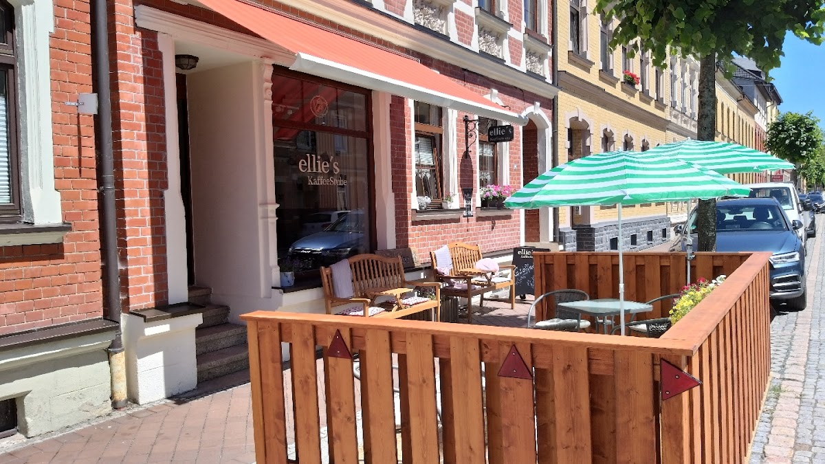 ellie's KaffeeStube - Elisabeth Neidhardt